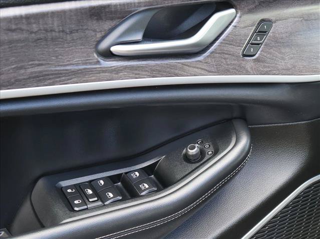 Used 2022 Jeep Grand Cherokee L Limited AWD/4WD image 12
