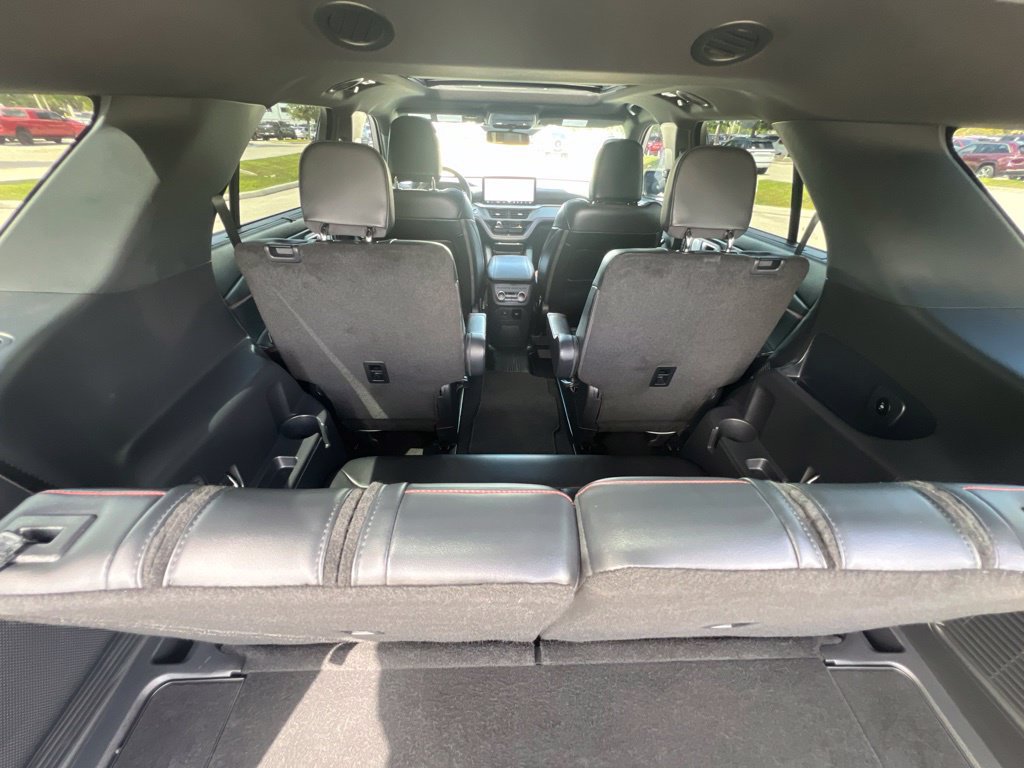 Used 2025 Ford Explorer ST AWD/4WD image 17