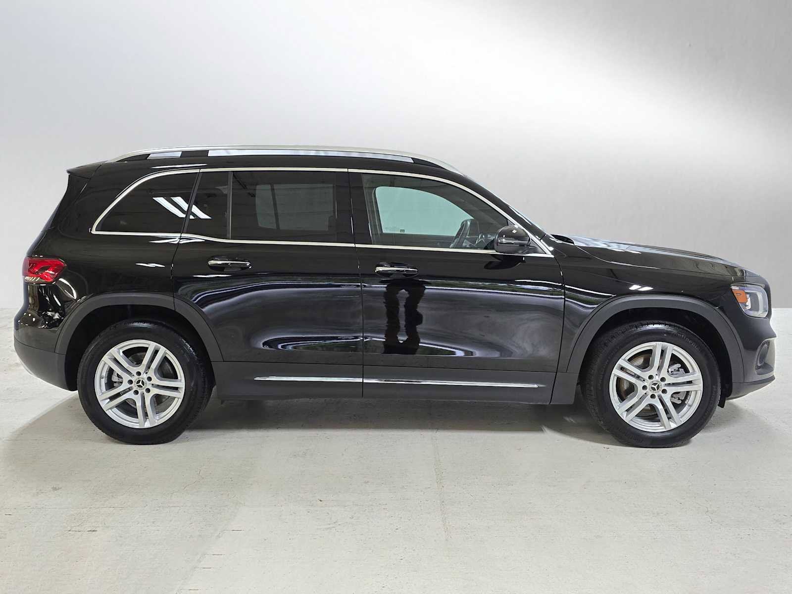 Certified 2023 Mercedes-Benz GLB 250 GLB 250 image 2