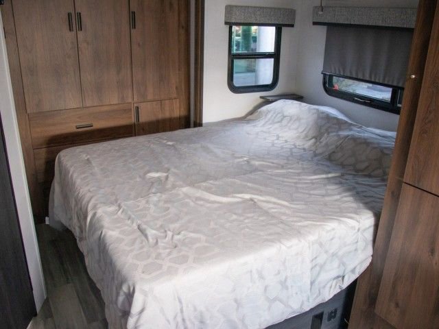 Used 2022 Mercedes-Benz Sprinter 3500 image 24