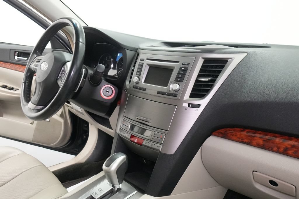 Used 2012 Subaru Outback 2.5i Limited w/ Moonroof Pkg AWD/4WD image 26