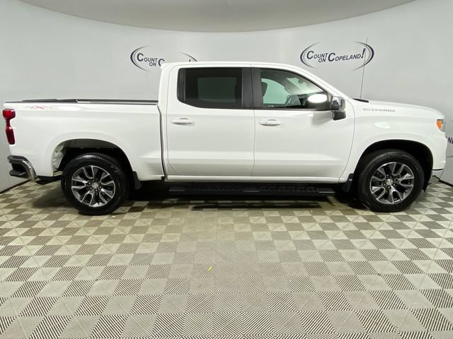 Used 2023 Chevrolet Silverado 1500 LT AWD/4WD image 7