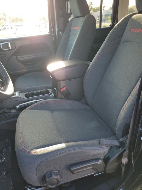 Used 2026 Jeep Wrangler Unlimited Rubicon AWD/4WD image 32