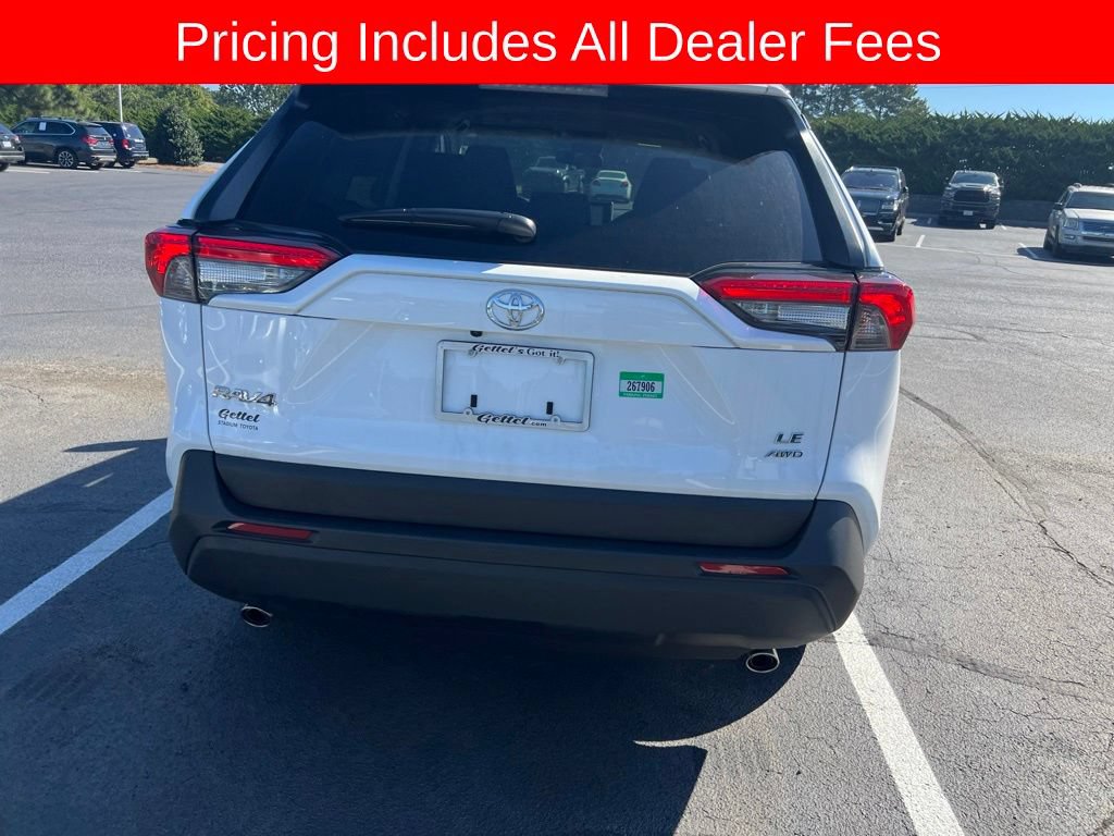 Used 2025 Toyota RAV4 LE AWD/4WD image 21