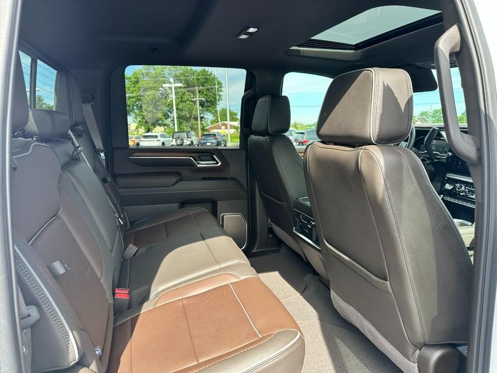 Used 2024 GMC Sierra 2500 Denali w/ Denali Reserve Package AWD/4WD image 10
