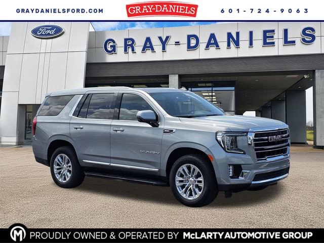 Used 2023 GMC Yukon SLT w/ SLT Premium Package RWD image 1