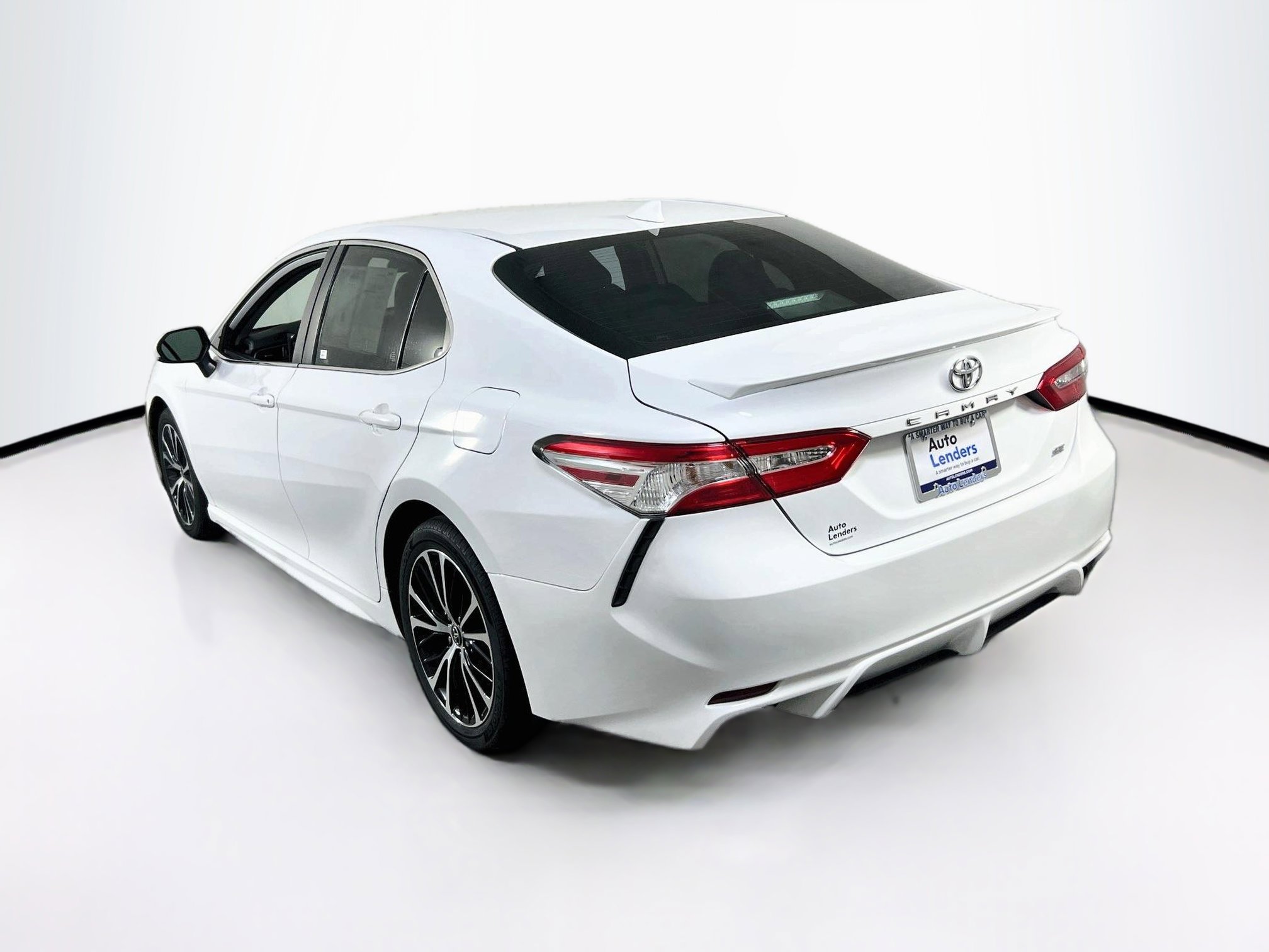 Used 2020 Toyota Camry SE image 7