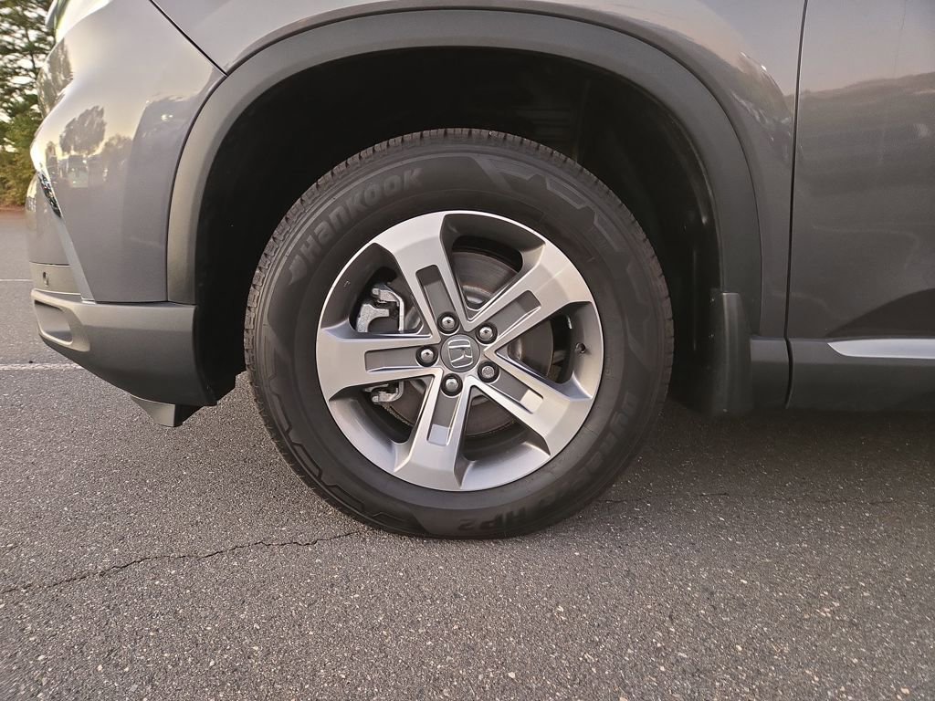 Used 2025 Honda Pilot EX-L image 28