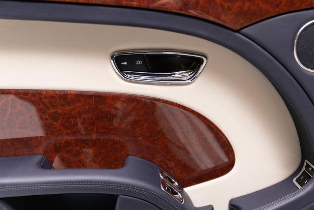 Used 2017 Bentley Mulsanne RWD image 58