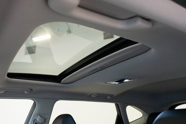 Used 2024 Kia Seltos SX w/ SX Sunroof Package image 4