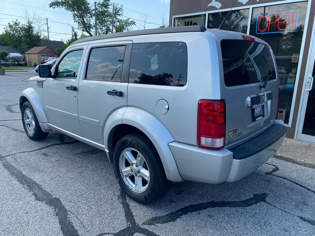 Used 2011 Dodge Nitro SXT image 7