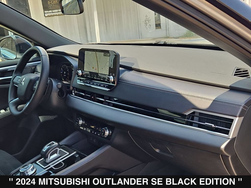 Used 2024 Mitsubishi Outlander SE Black Edition FWD image 31