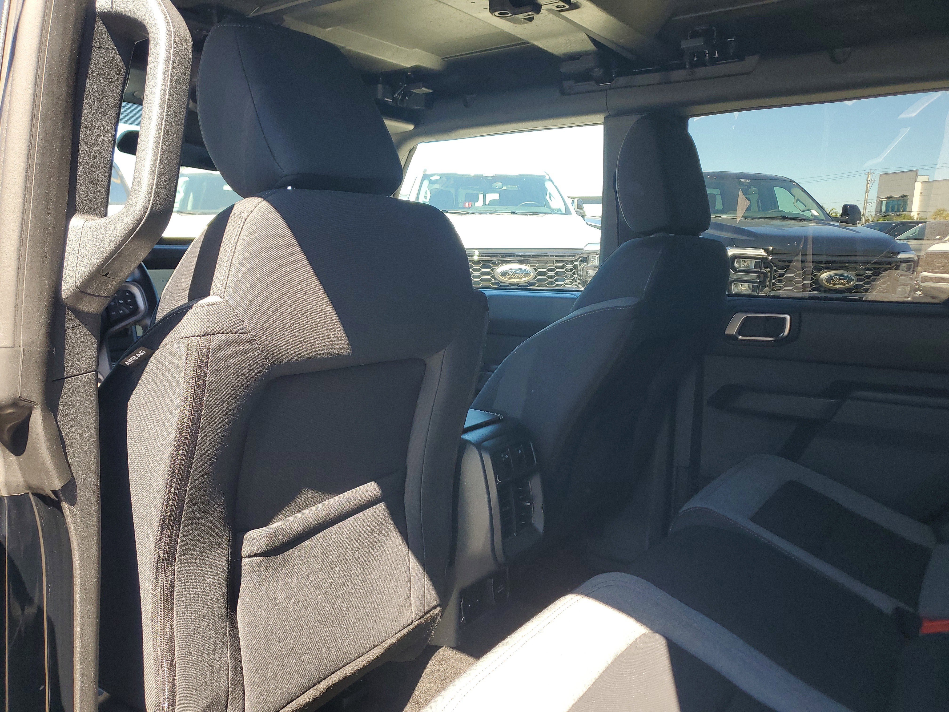 Used 2025 Ford Bronco Big Bend image 14