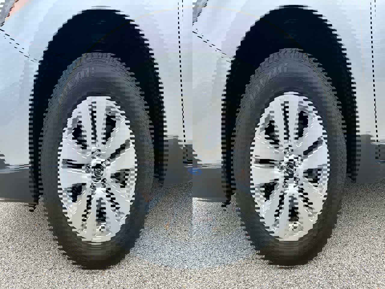 Used 2019 Subaru Outback 2.5i Premium image 19