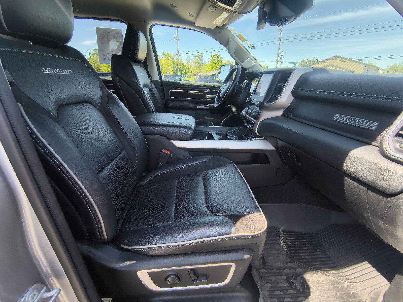 Used 2022 RAM 1500 Laramie AWD/4WD image 34