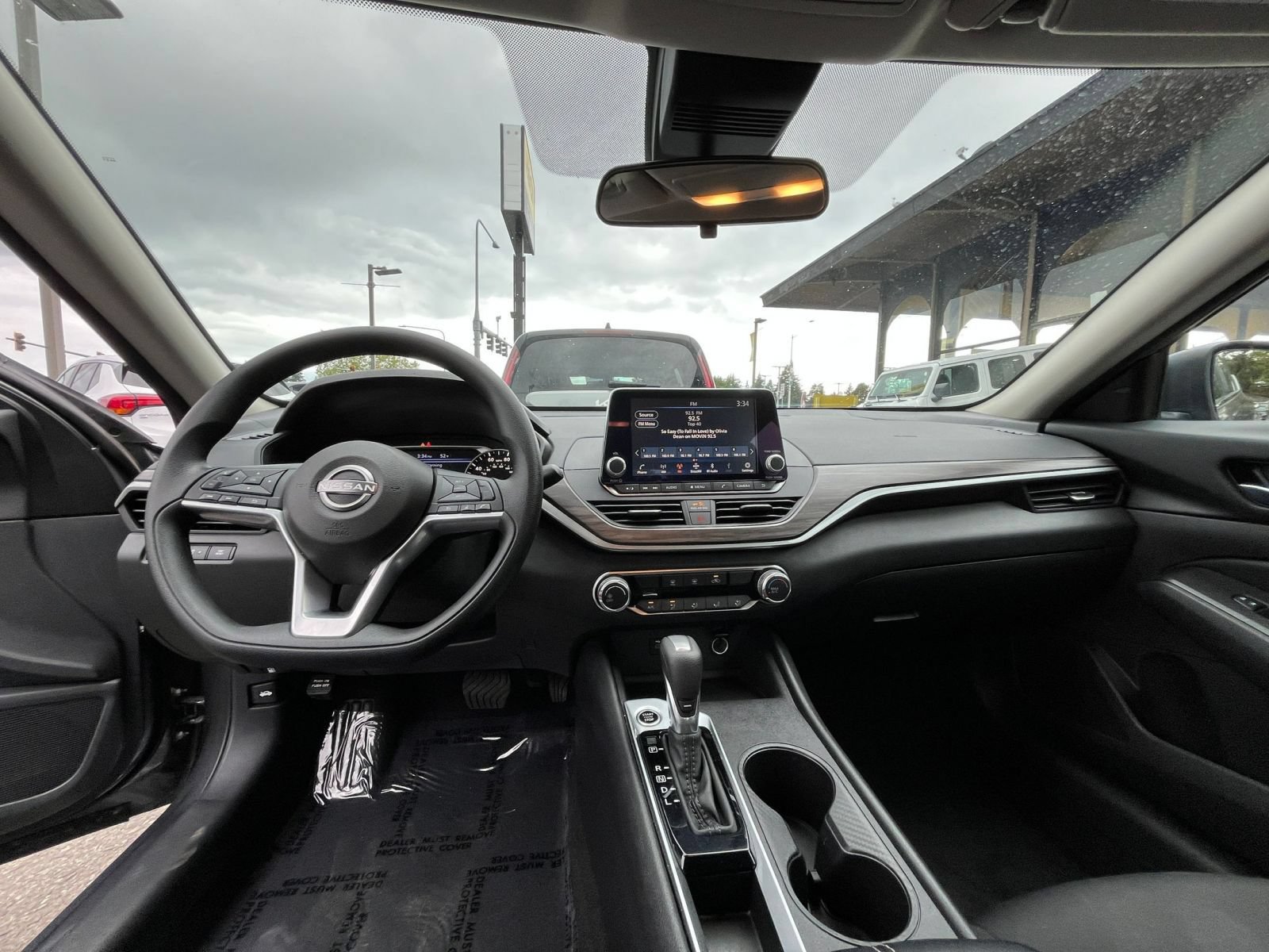 Used 2025 Nissan Altima 2.5 SV FWD image 33