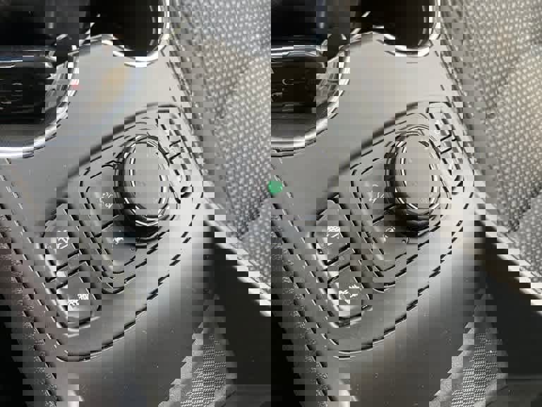 Certified 2022 GMC Terrain SLE w/ Driver Convenience Package AWD/4WD image 14