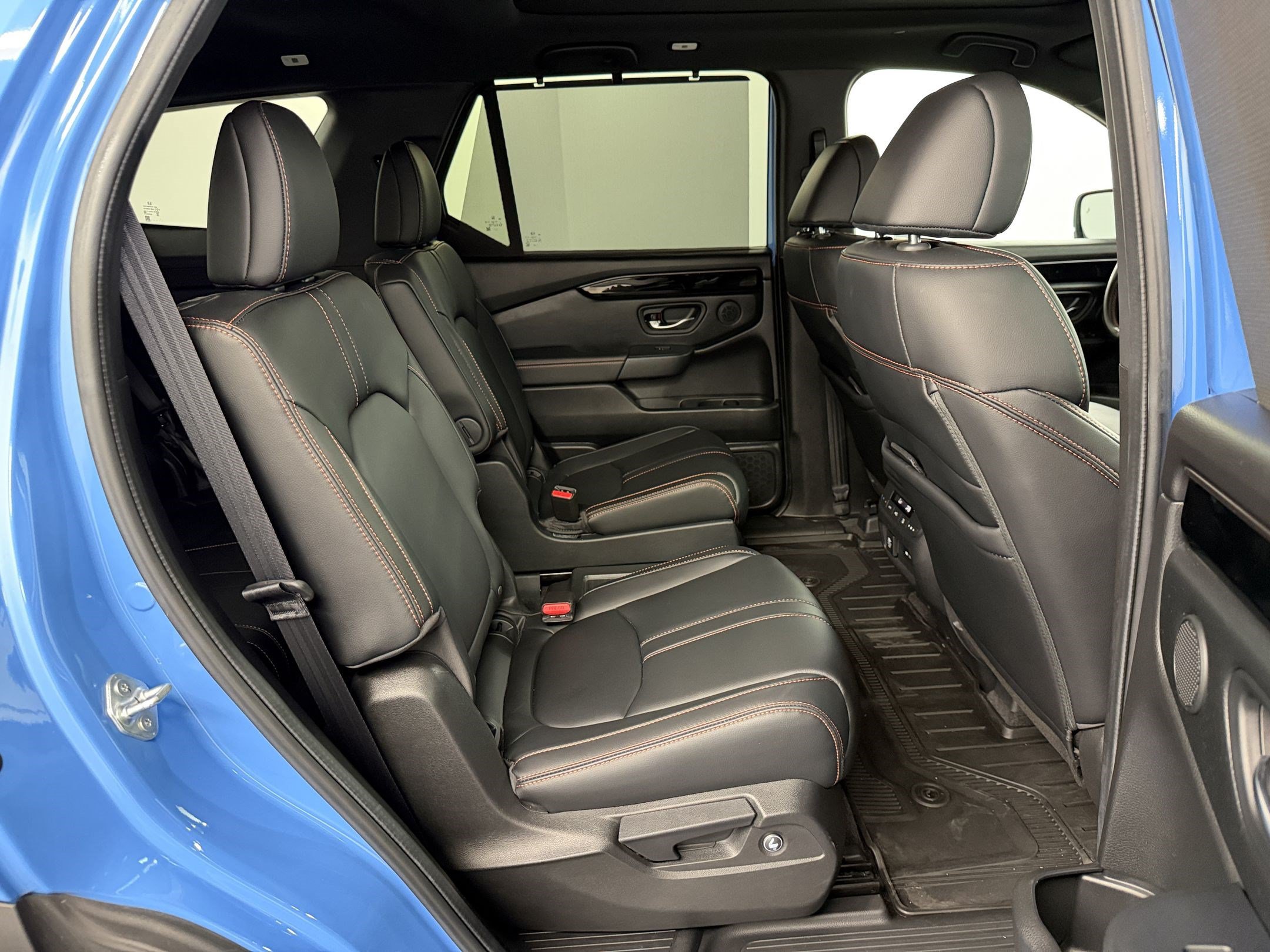 Certified 2024 Honda Pilot TrailSport image 30