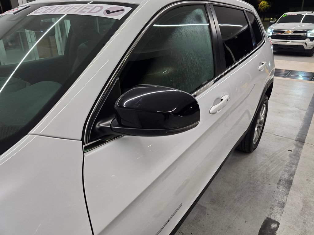 Certified 2022 Jeep Cherokee Latitude Lux FWD image 10