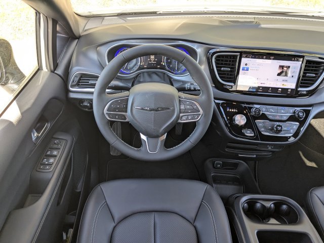 New 2026 Chrysler Voyager LX FWD image 16