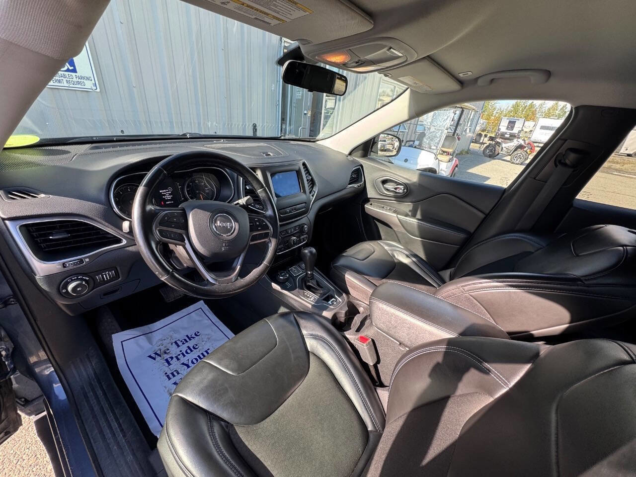 Used 2019 Jeep Cherokee Latitude Plus w/ Cold Weather Group image 7