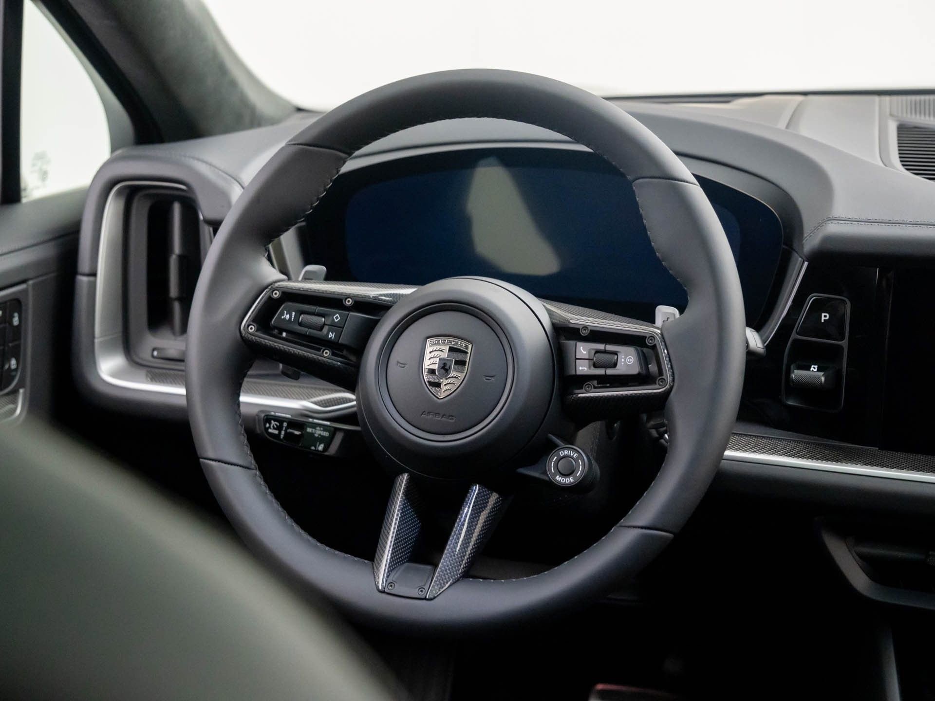 New 2025 Porsche Cayenne Turbo image 12