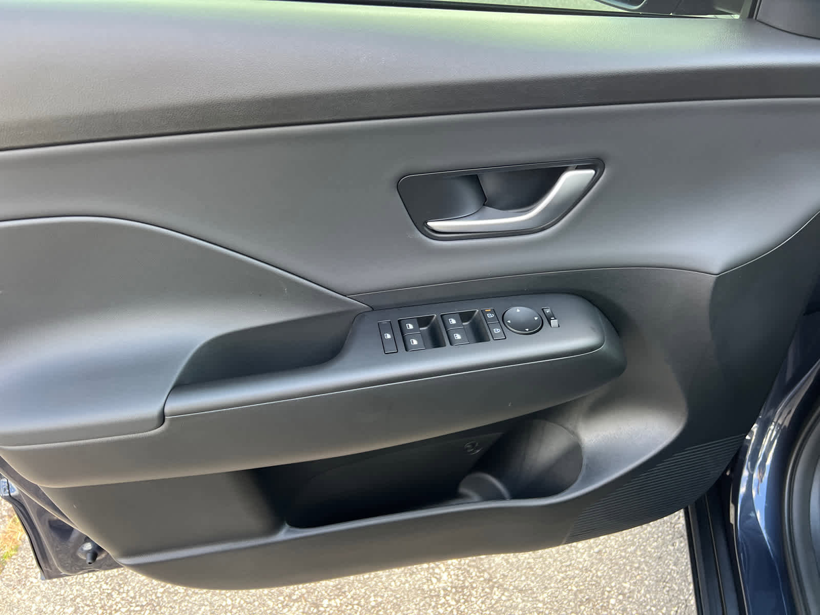 New 2026 Hyundai Kona SEL Premium FWD image 11