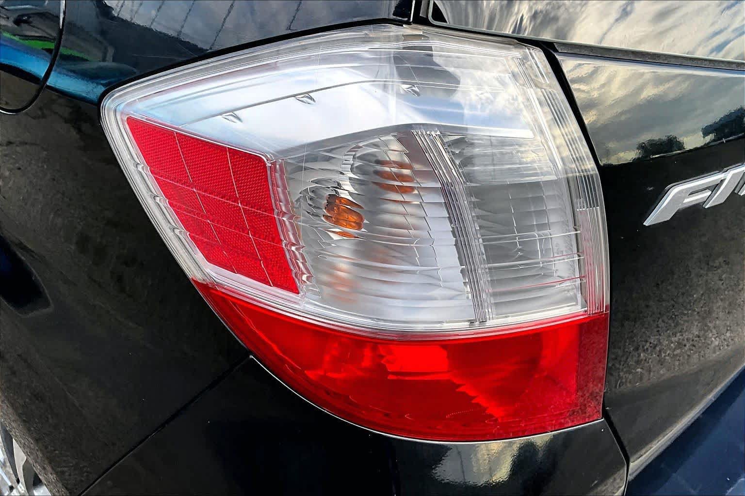 Used 2013 Honda Fit Sport image 27