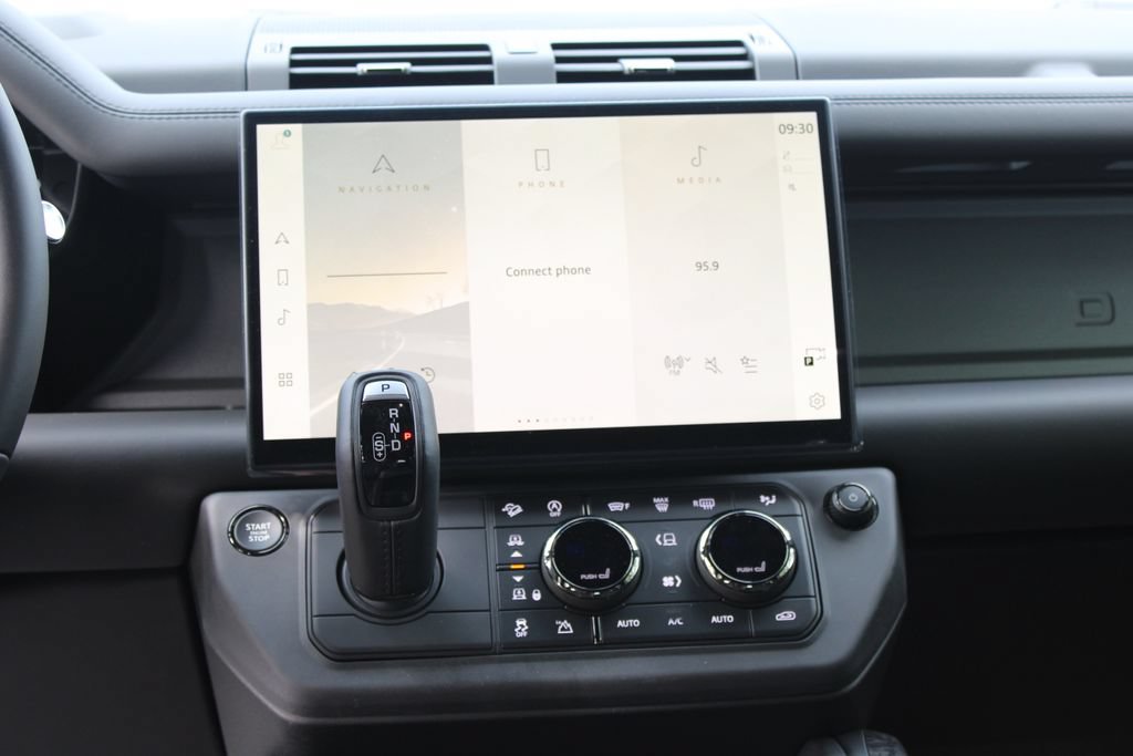 New 2026 Land Rover Defender 110 OCTA AWD/4WD image 19