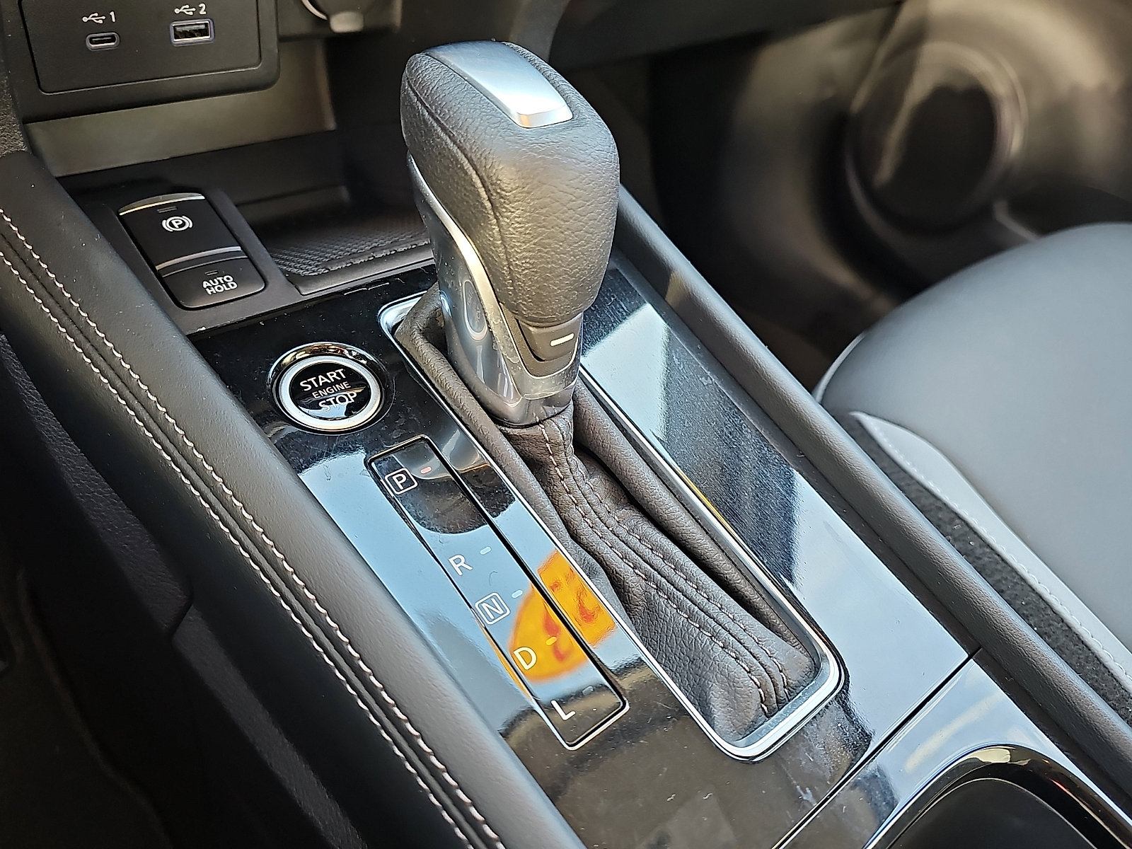 Certified 2023 Nissan Kicks SR w/ SR Premium Package image 15