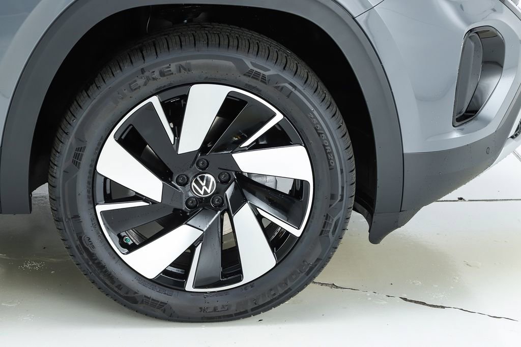 New 2026 Volkswagen Atlas Cross Sport SE image 53