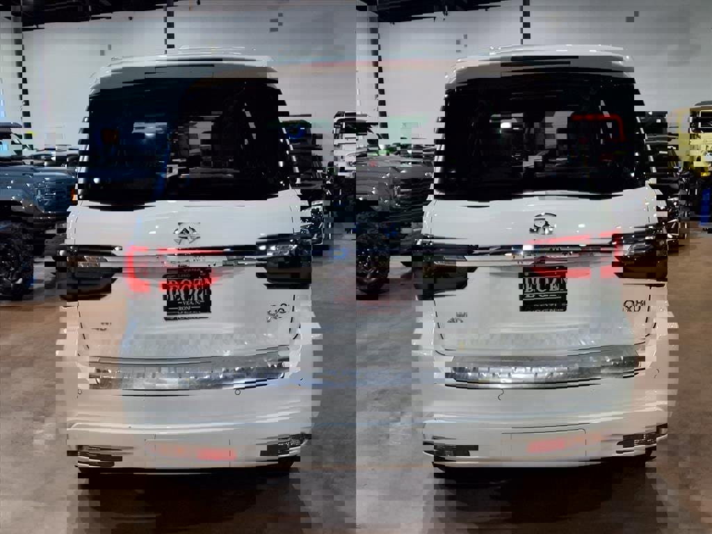 Used 2023 INFINITI QX80 Sensory w/ All-Season Package image 5