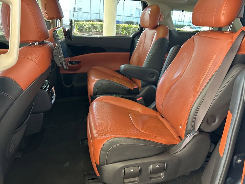 Used 2022 Kia Carnival SX Prestige image 37