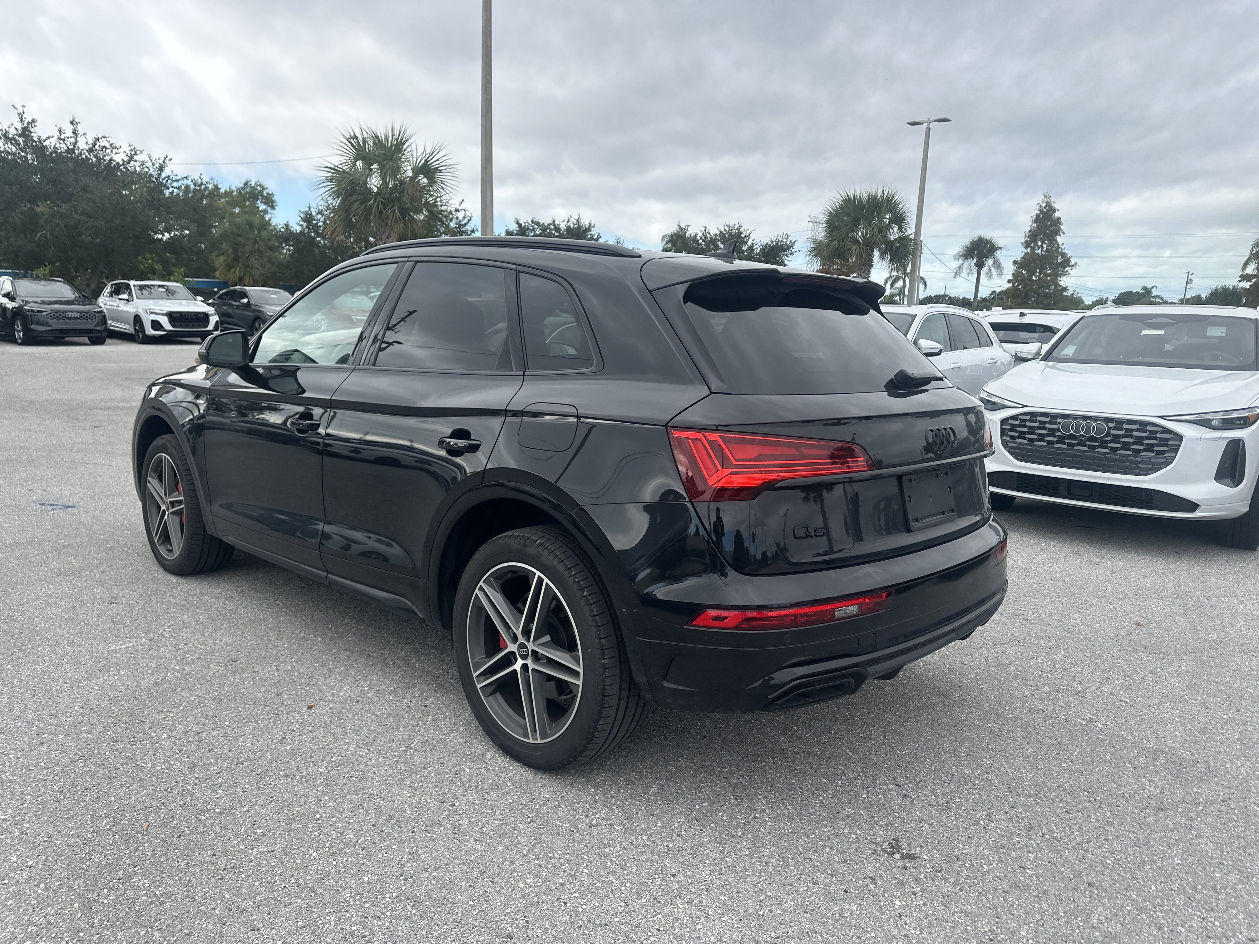 Used 2025 Audi Q5 e Premium Plus image 3