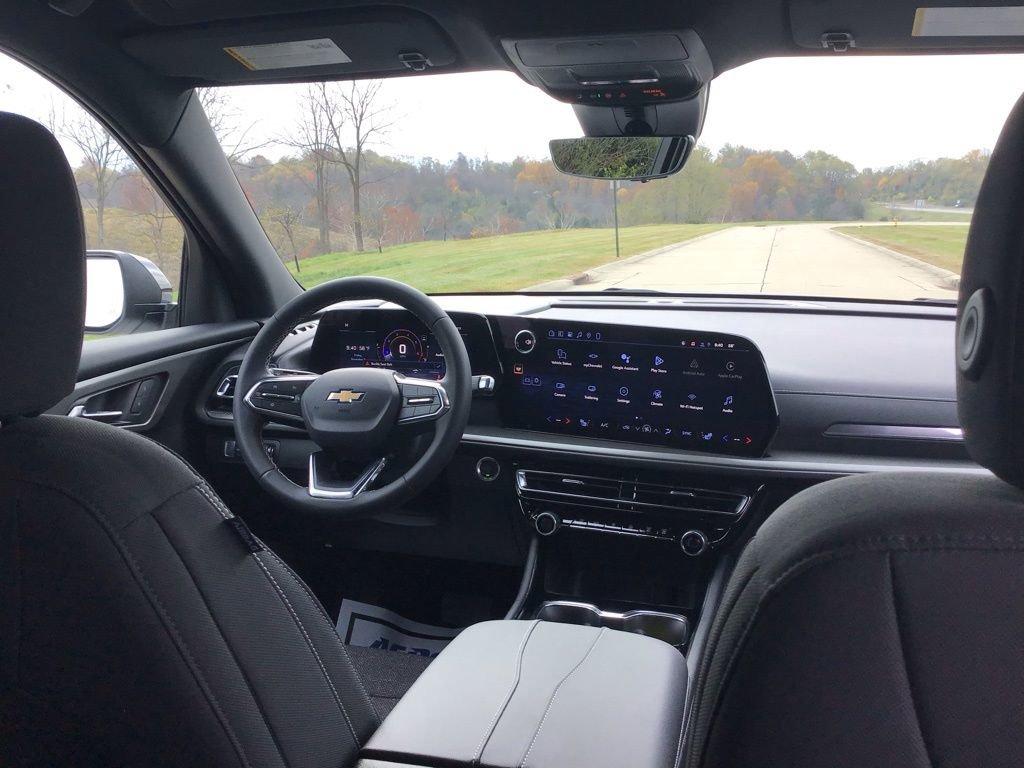 New 2026 Chevrolet Traverse LT w/ Driver Confidence Package image 25