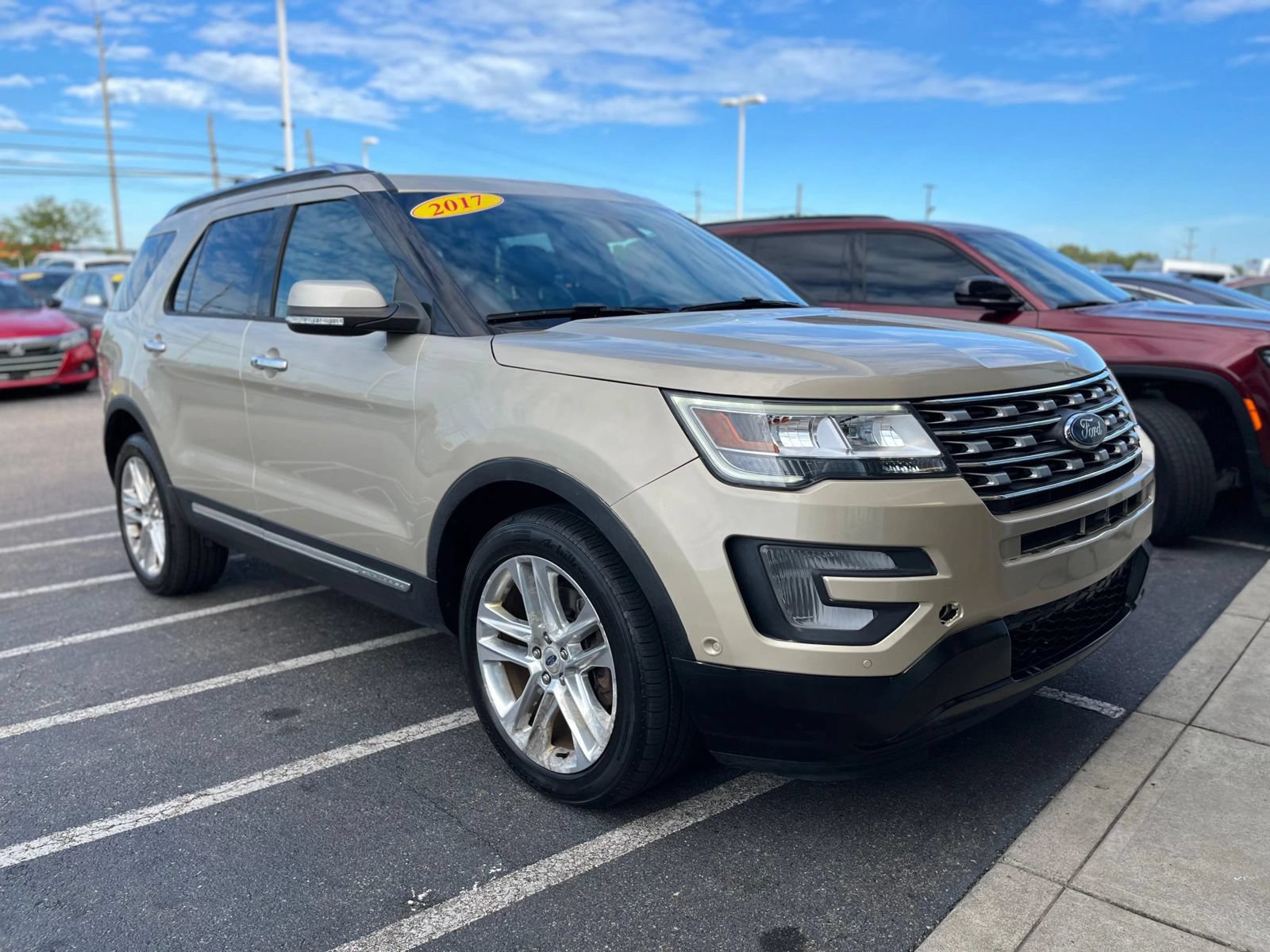 Used 2017 Ford Explorer Limited w/ Equipment Group 301A AWD/4WD image 2
