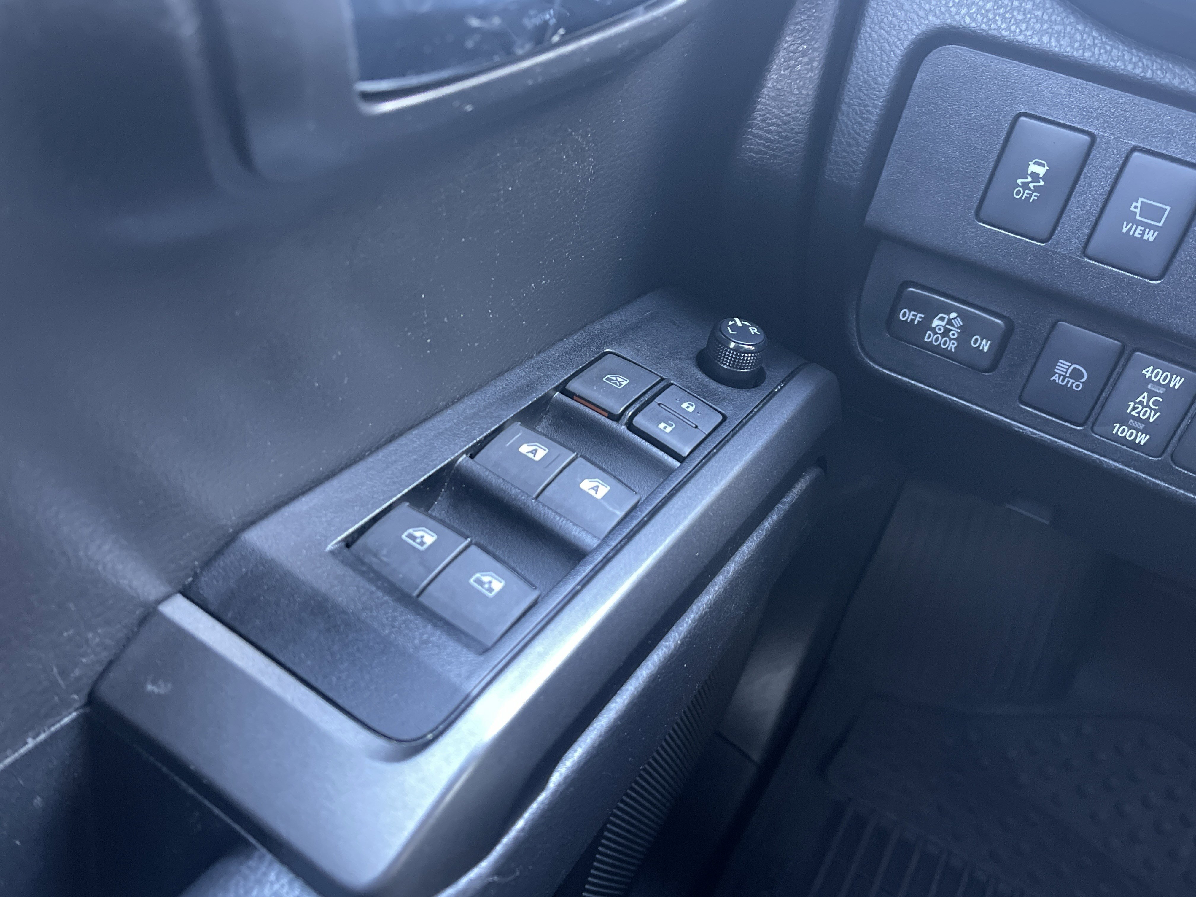 Used 2023 Toyota Tacoma TRD Off-Road w/ Advanced Technology Package image 23