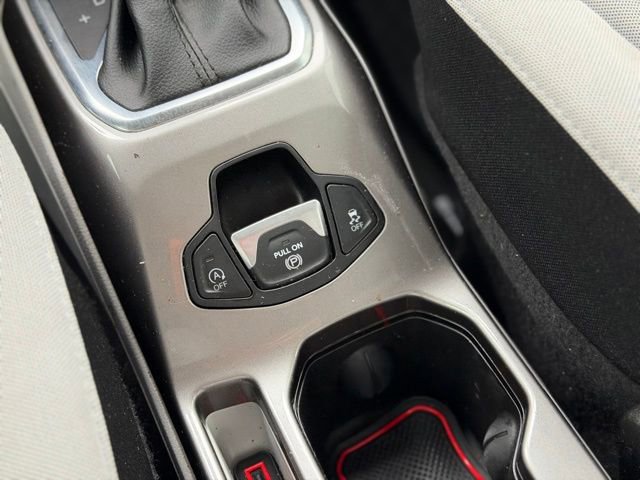 Used 2022 Jeep Renegade Latitude image 39