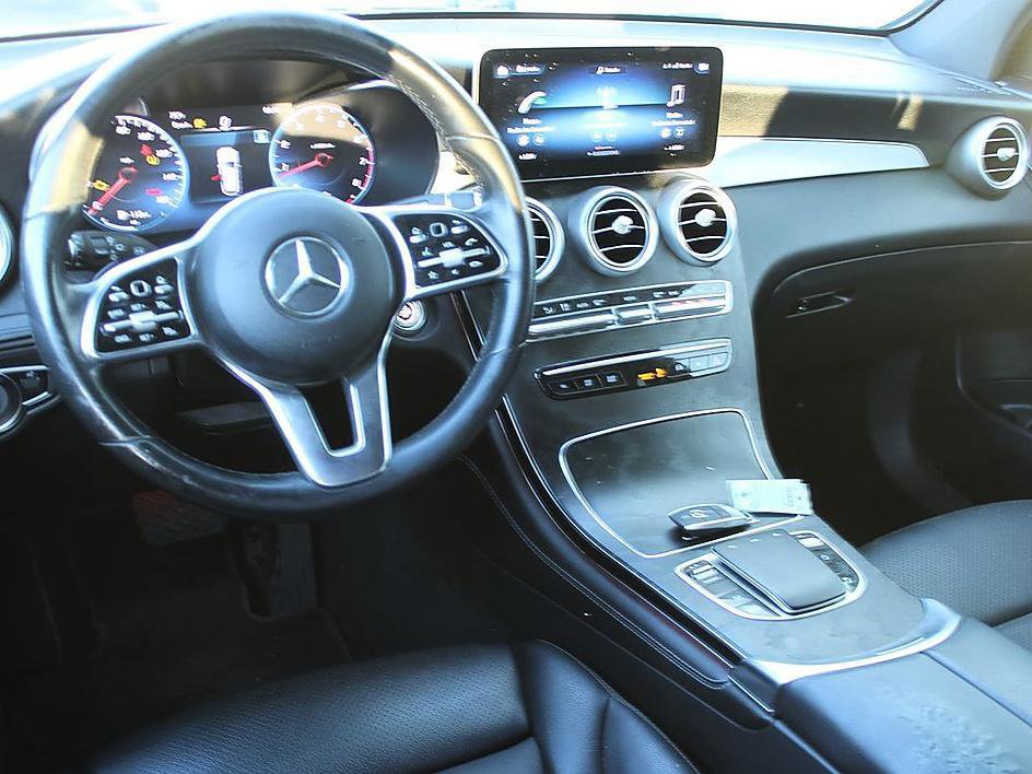 Used 2020 Mercedes-Benz GLC 300 w/ Premium Package image 11