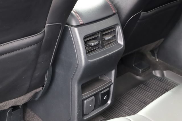 Used 2020 Ford Edge ST-Line w/ Cold Weather Package AWD/4WD image 20