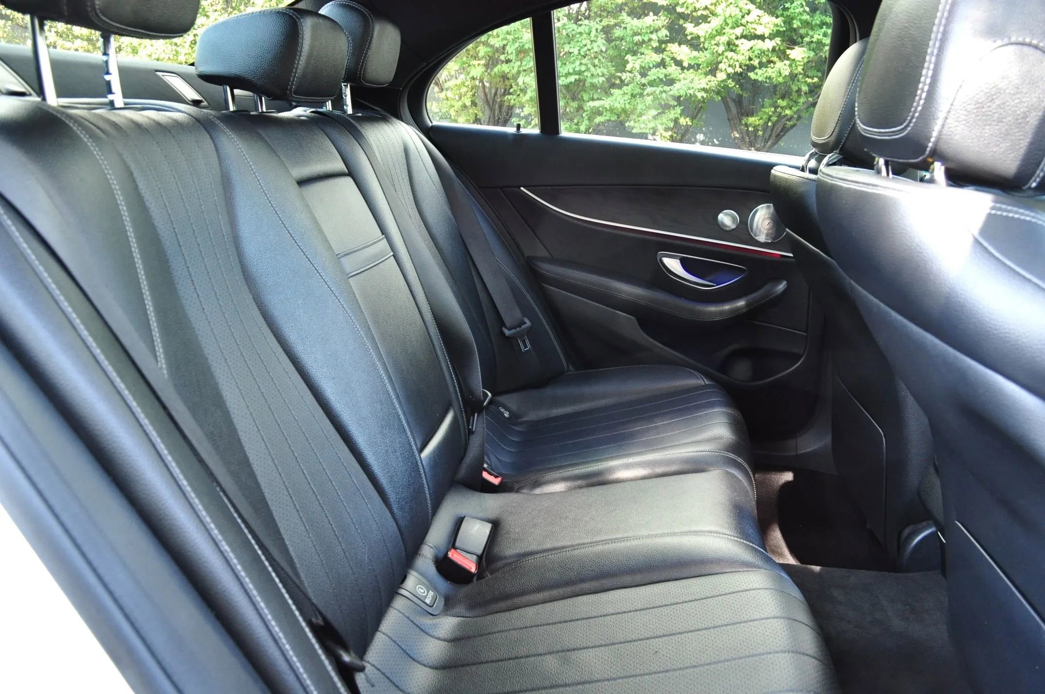 Used 2018 Mercedes-Benz E 300 4MATIC w/ Premium 1 Package image 16