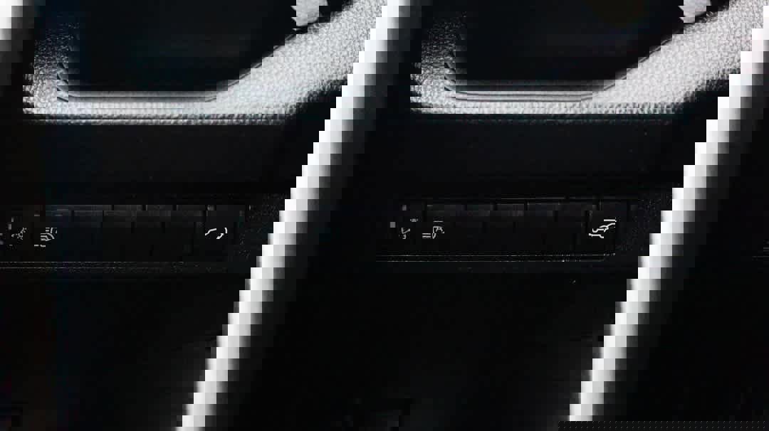 Used 2023 Toyota RAV4 XLE image 36