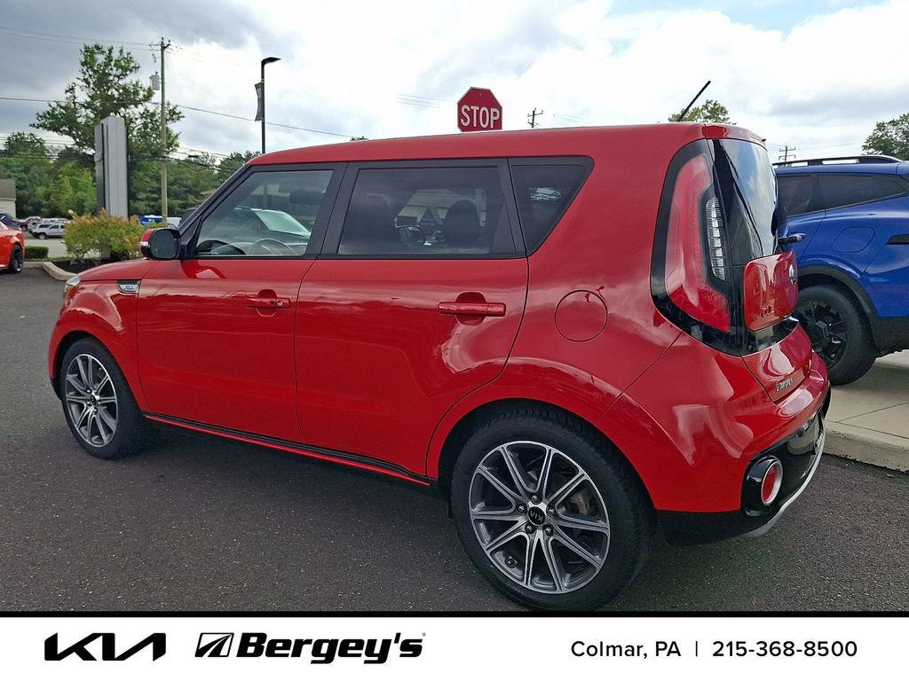 Used 2017 Kia Soul ! w/ Tech Package FWD image 8