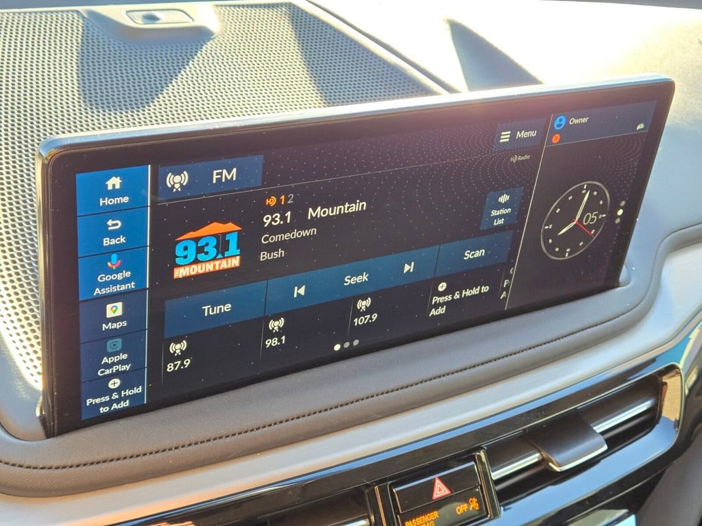 Certified 2025 Acura MDX w/ Technology Package image 28