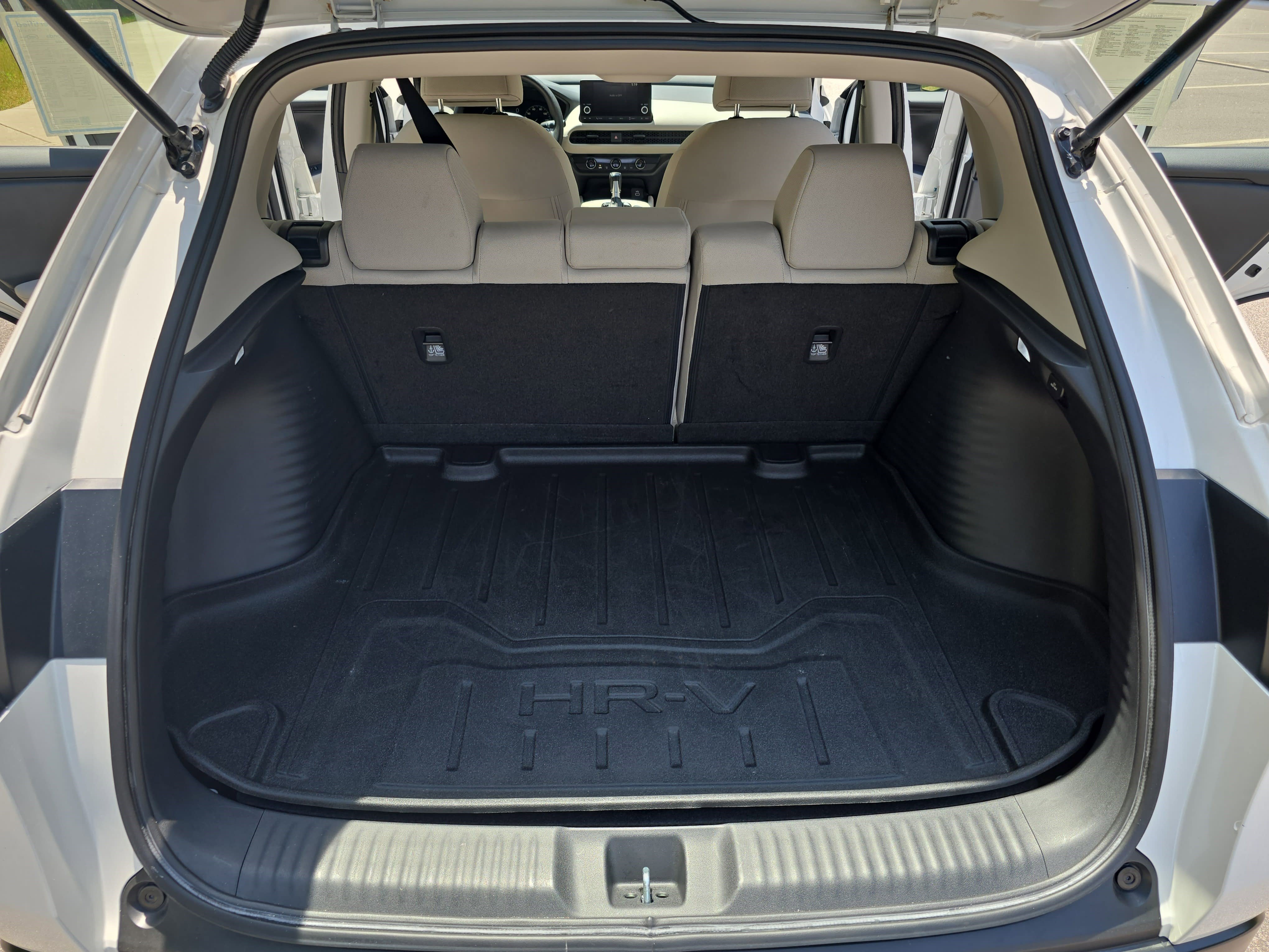 Used 2024 Honda HR-V LX image 13