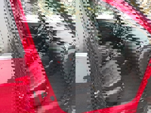 Used 2018 Nissan Rogue Sport SL w/ SL Premium Package image 11