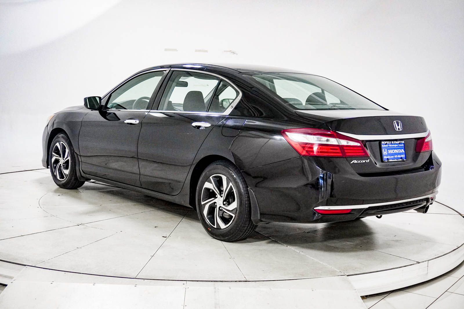 Used 2016 Honda Accord LX image 6