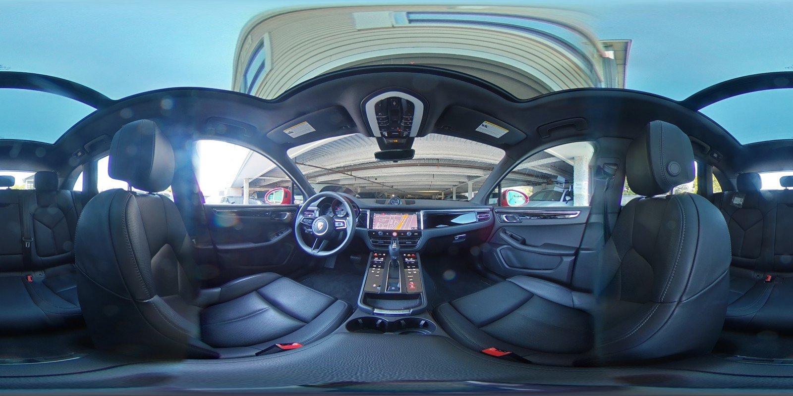 Certified 2025 Porsche Macan image 30