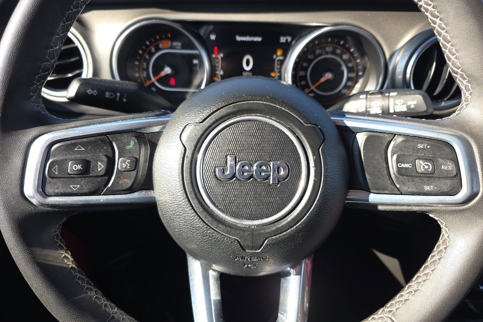 Used 2023 Jeep Wrangler Sahara image 23