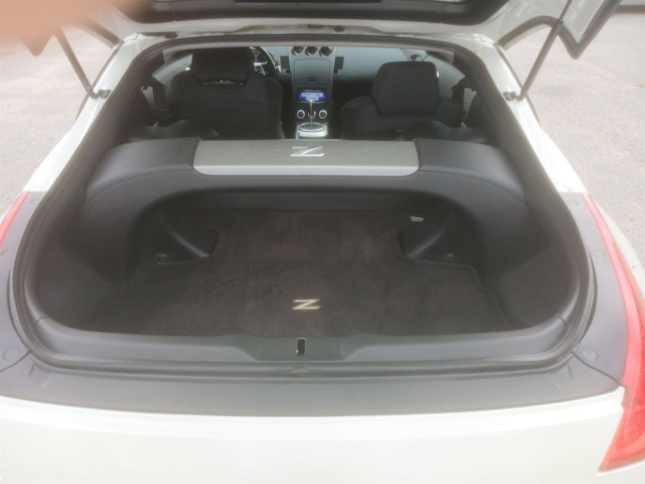 Used 2006 Nissan 350Z Enthusiast w/ (N93) Cargo Convenience Pkg image 14